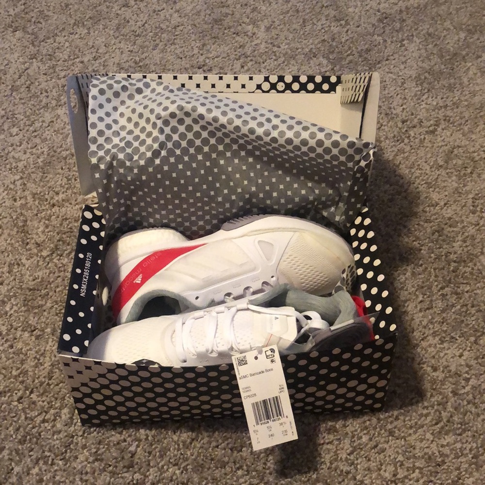 BRAND NEW Adidas Stella McCartney Barricade Boost